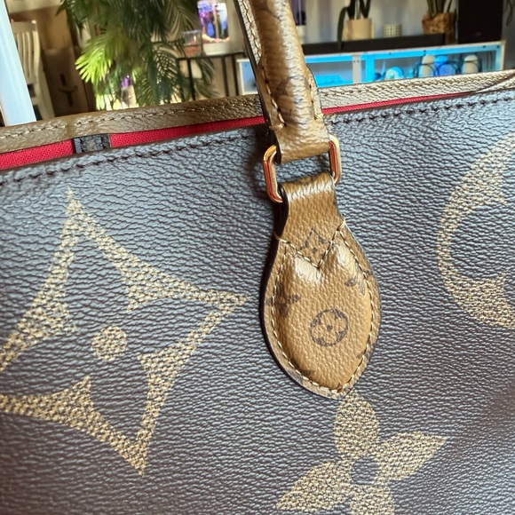 Louis Vuitton Classic Brown Monogram Tote - Picture 7 of 16